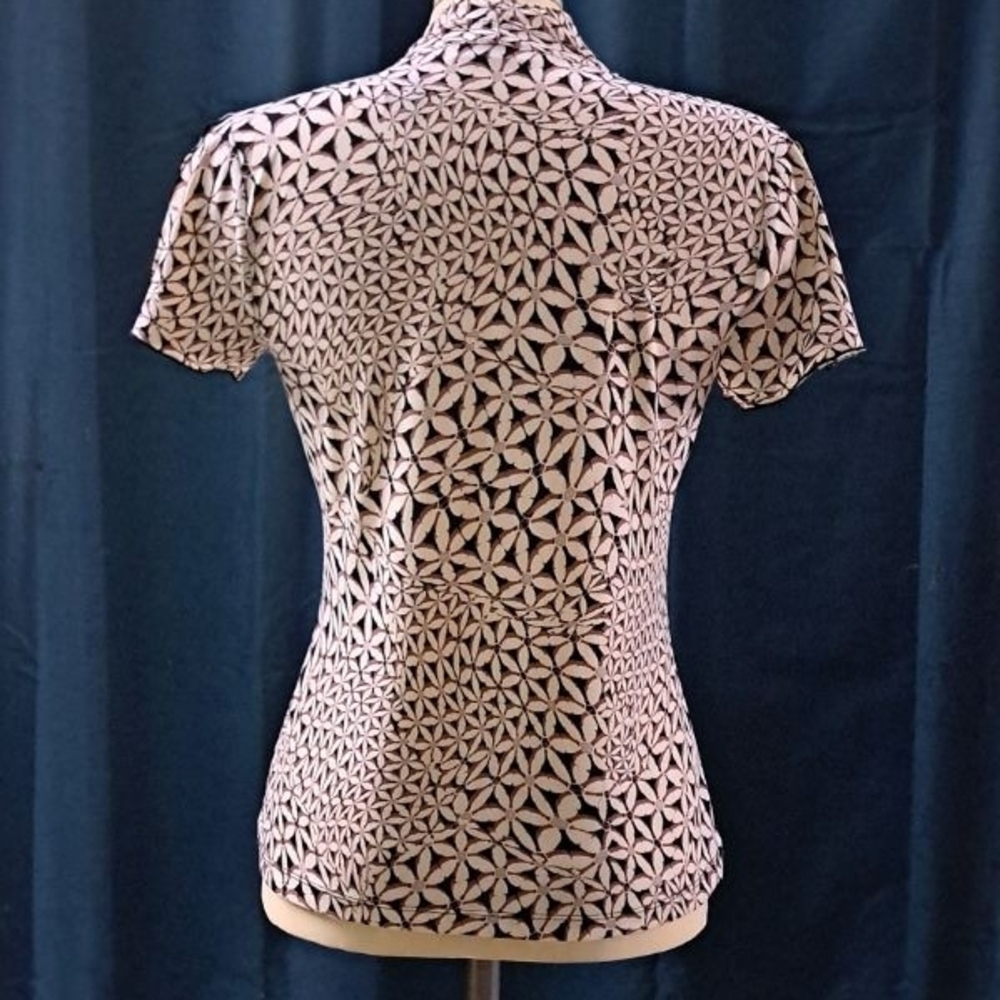 Axcess  Purple and White Geometric Blouse - Picture 2 of 4
